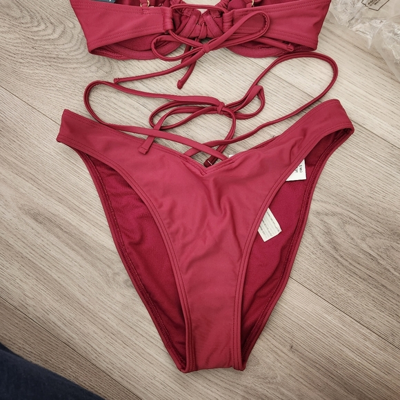 Hollister Burgundy Bikini Set - Picture 4 of 7